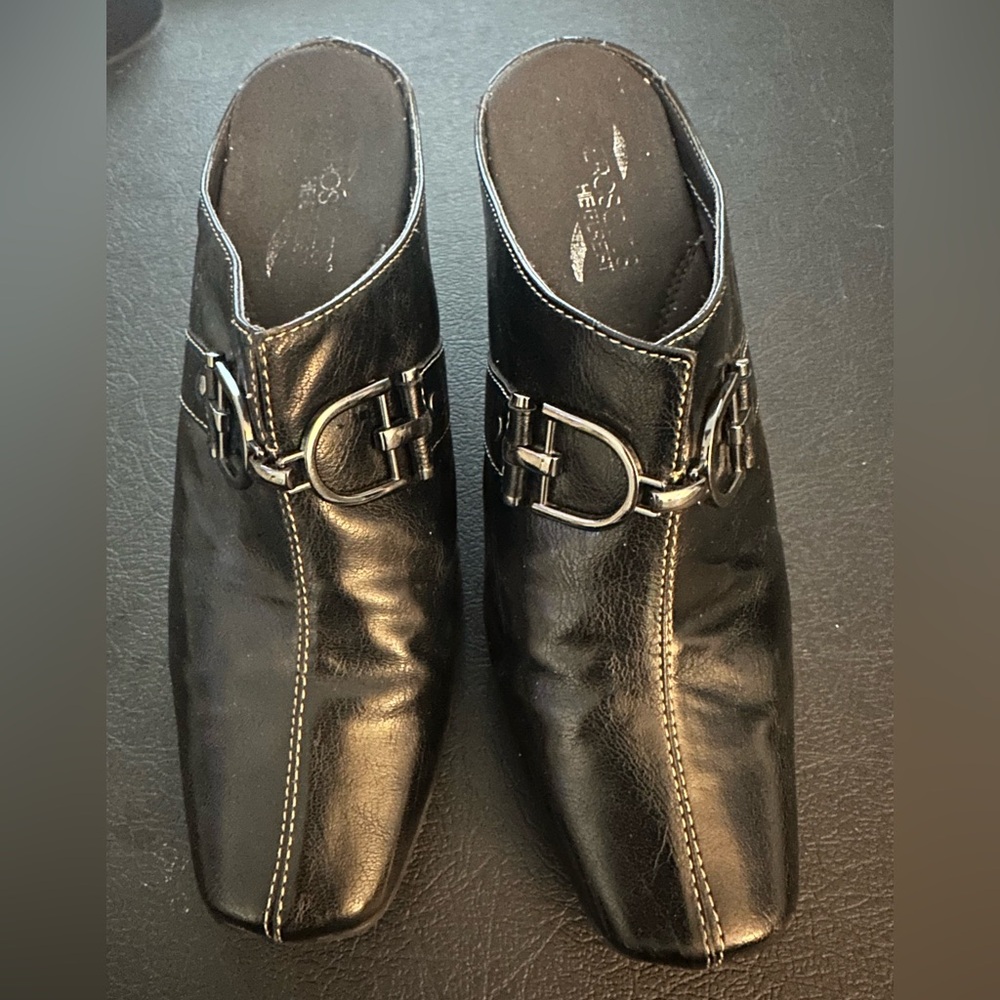 Aerosoles Black Leather Mules with Silver Buckle - Size 9M